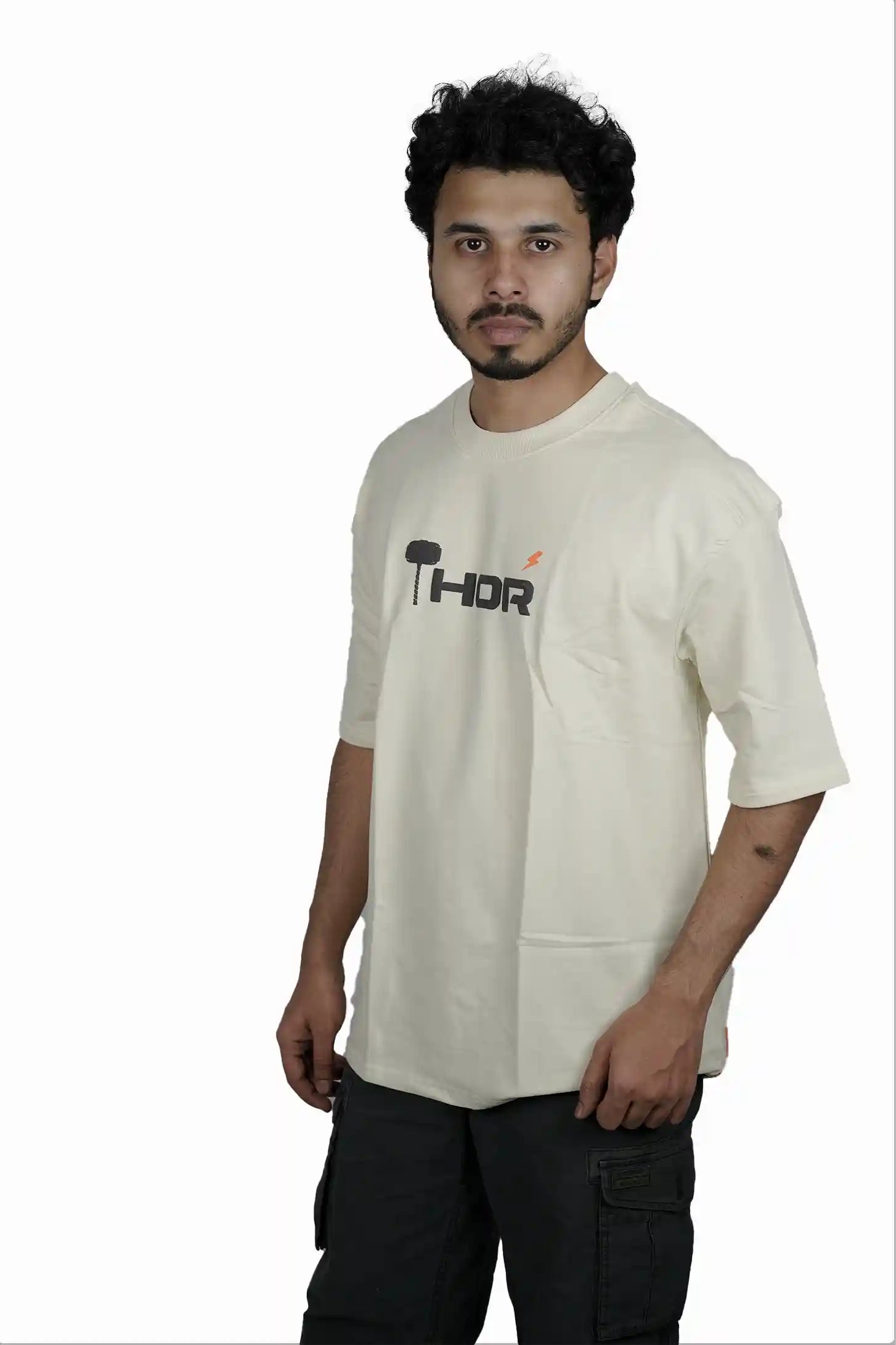 Kapda Kulture beige oversized t shirt puff print streetwear front look men
